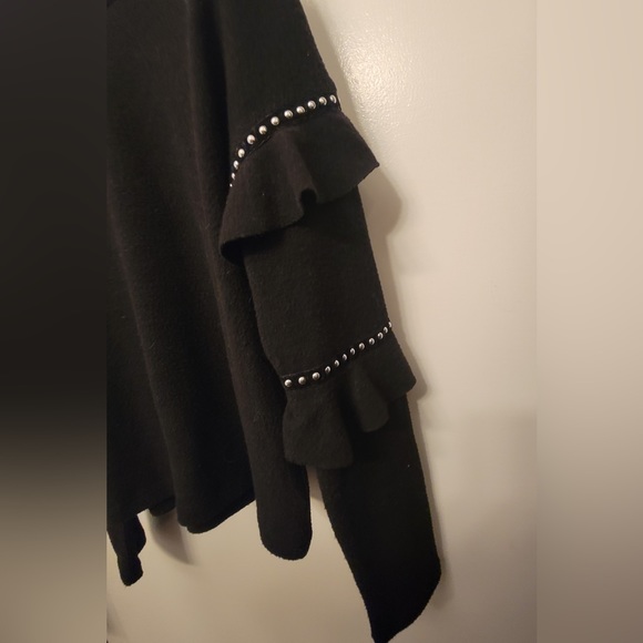 Mia - girls black sweater. Size medium - Picture 4 of 4